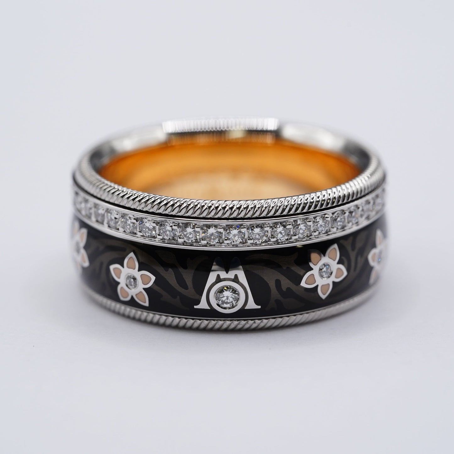 【中古・美品】ウェレンドルフ ブラックシルク Ref.606890 K18WG/YG ダイヤ0.55ct｜正規OH済・CGL鑑別書付