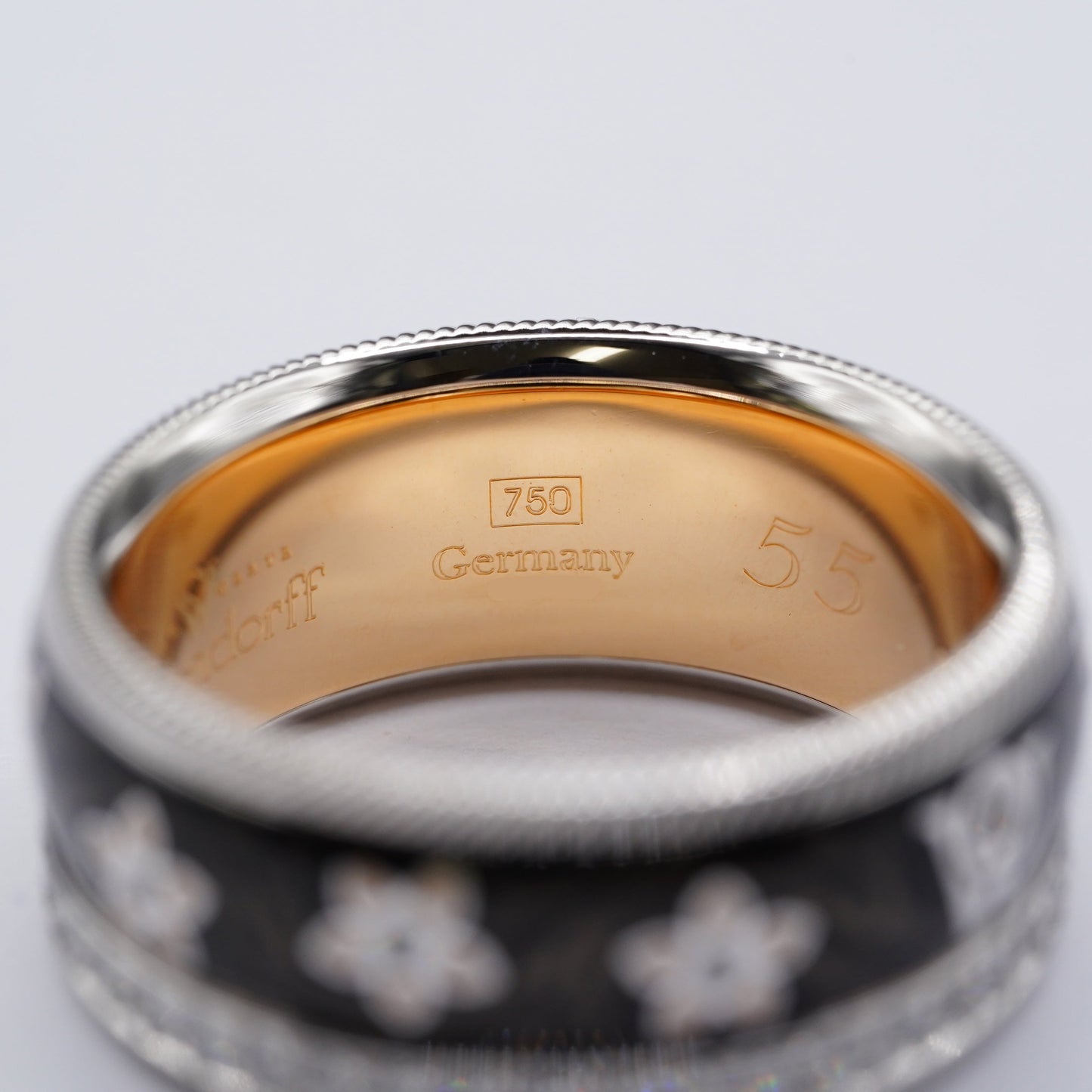 【中古・美品】ウェレンドルフ ブラックシルク Ref.606890 K18WG/YG ダイヤ0.55ct｜正規OH済・CGL鑑別書付