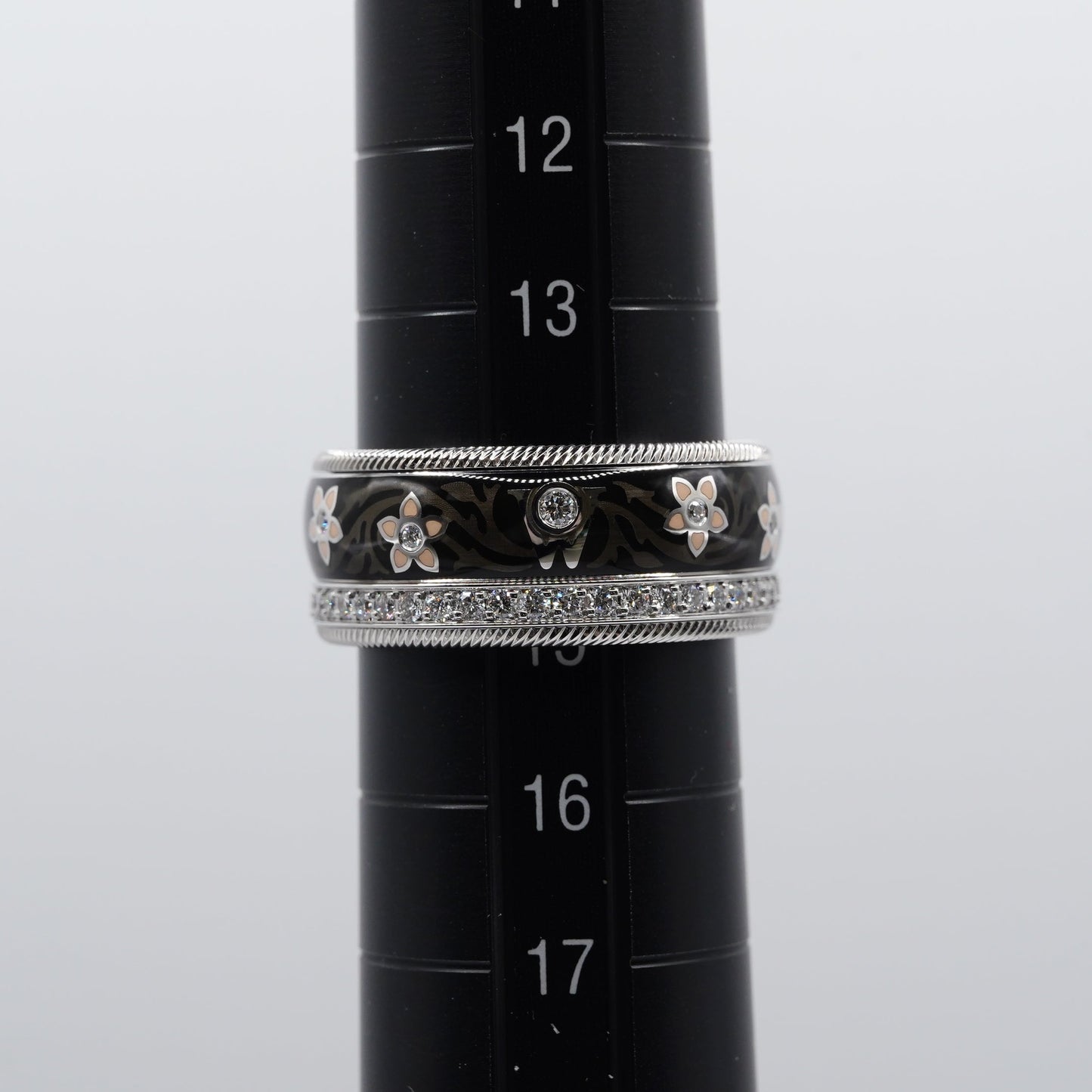 【中古・美品】ウェレンドルフ ブラックシルク Ref.606890 K18WG/YG ダイヤ0.55ct｜正規OH済・CGL鑑別書付