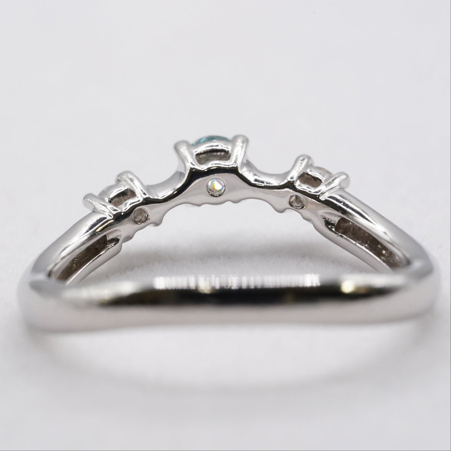 【中古】Pt900 ブルーグリーンダイヤモンドリング 0.14ct＋ダイヤ0.16ct｜CGL鑑別書付
